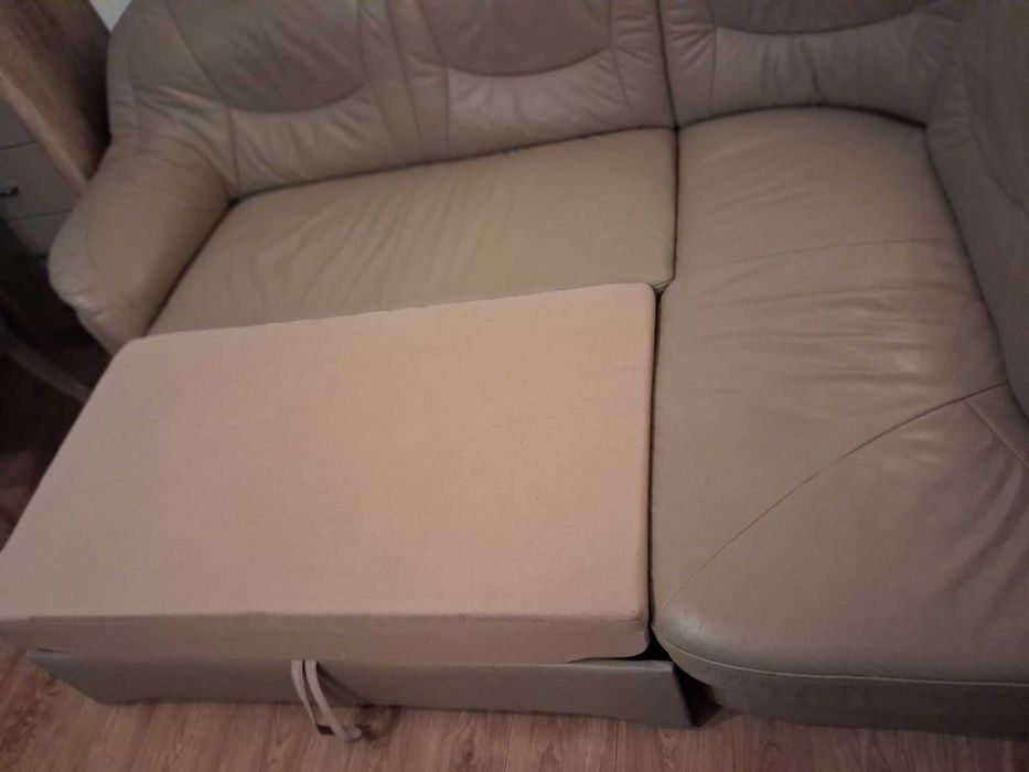 Narożnik skórzany z funkcją spania