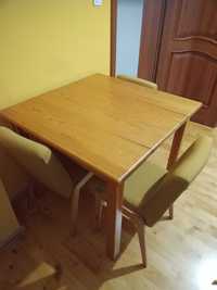Stół drewniany lakierowany