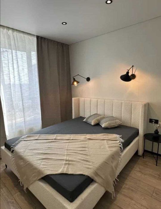 БЕЗ КОМІСІЇ! однокімнатна ВЕЛИКА квартира біля НАБЕРЕЖНОЇ