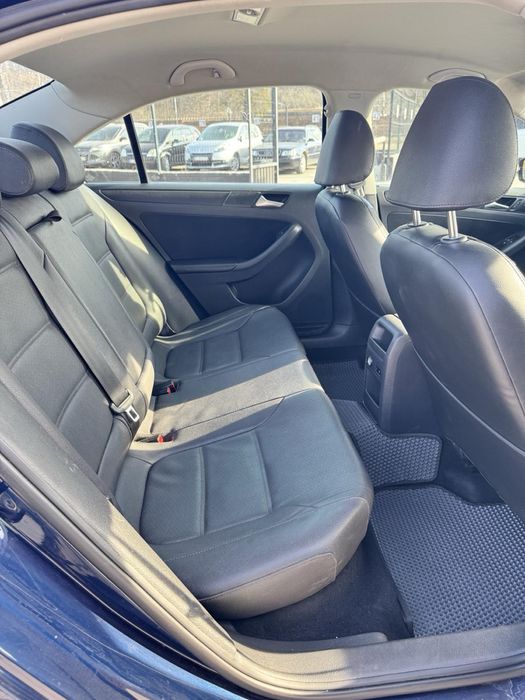 Оренда Авто. Volkswagen Jetta 2.4 газ/бензин