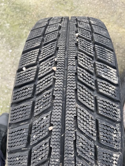 Продам зимові шини 175/65/14
