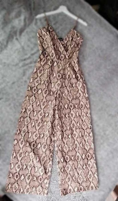 Kombinezon wężowa skóra r. 32 Pretty Little Thing szerokie nogawki