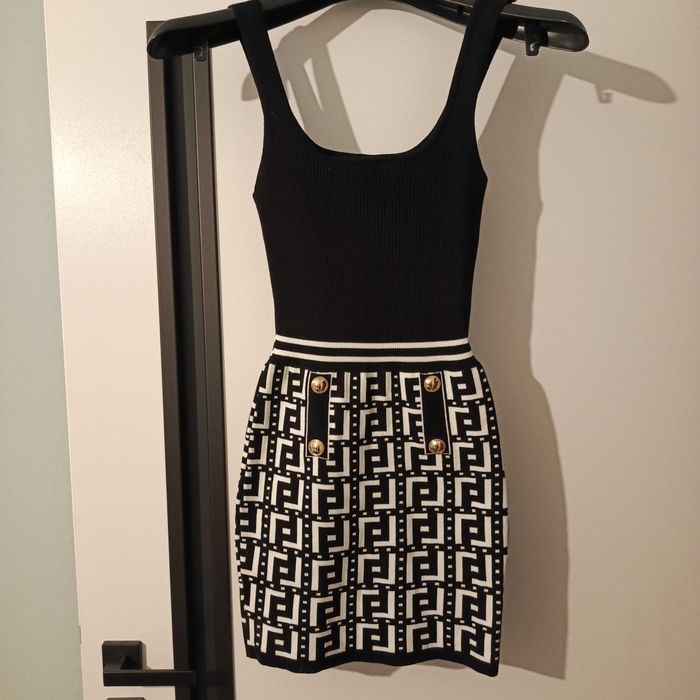 Sukienka elegancka krótka