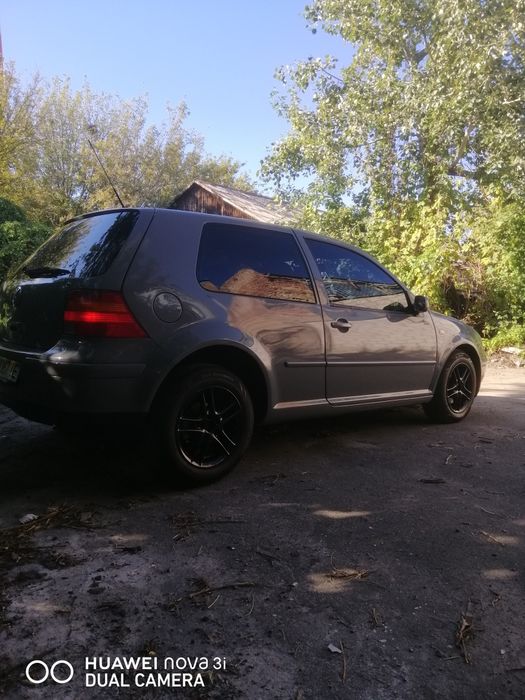 Volkswagen Golf 4 2.0 AKПП
