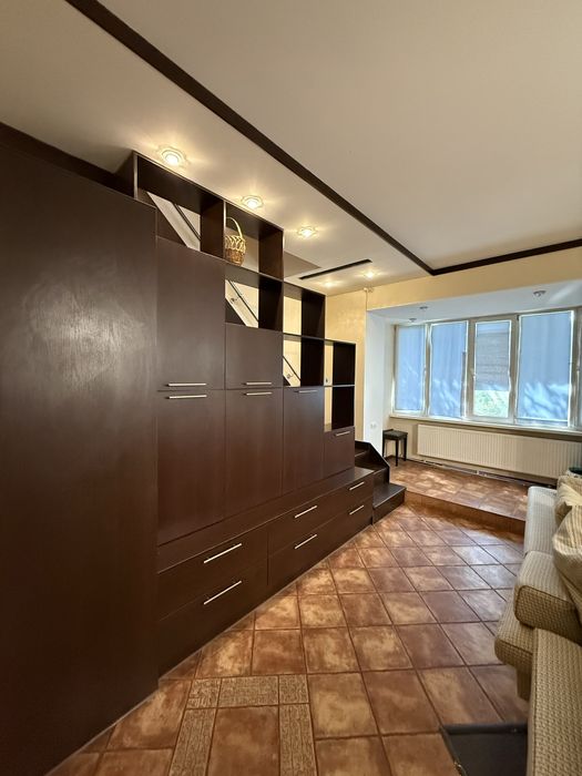 Продается двухуровневая квартира. Центр. Славянск.