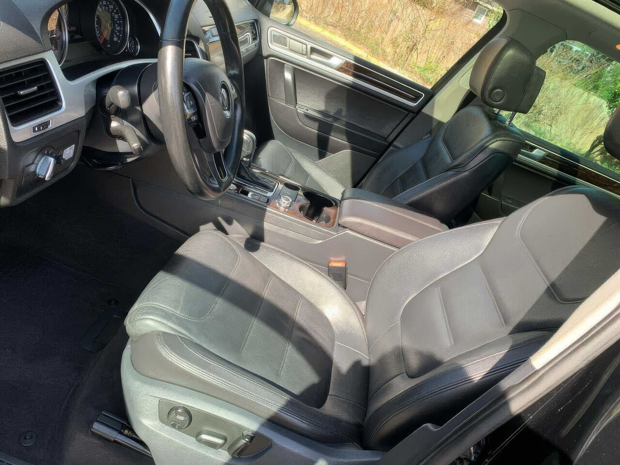 2013 Volkswagen Touareg TDI Executive