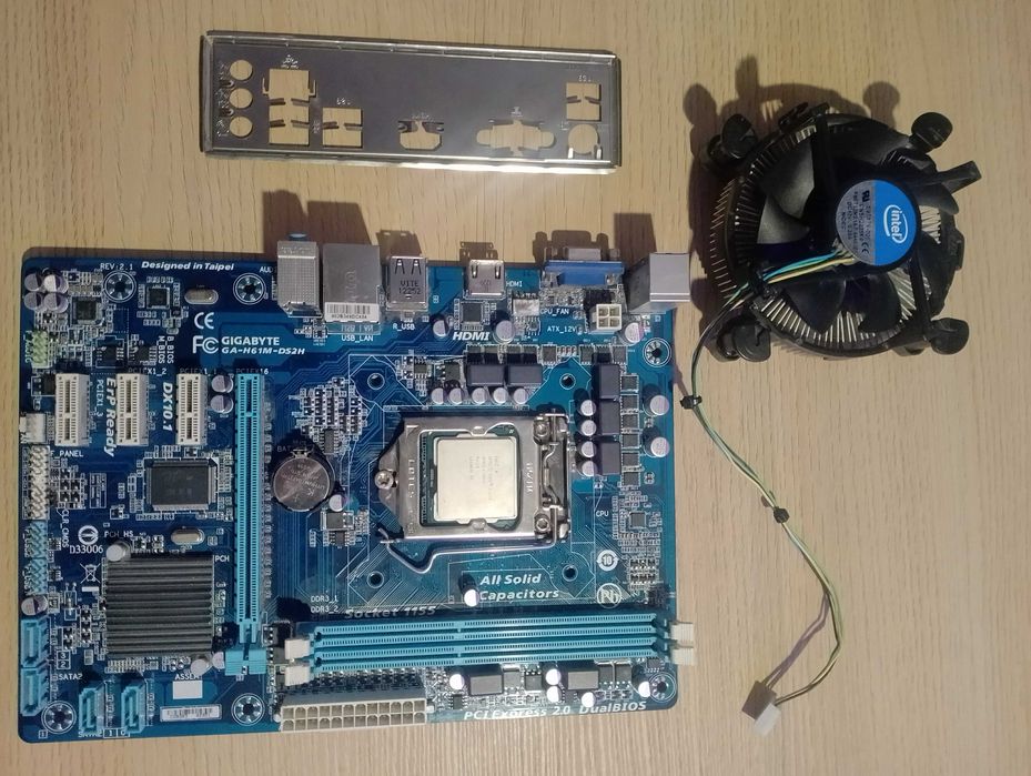 Płyta główna Gigabyte lag 115x lm Rev 2.1 + Intel I 3-3220 + chłodzeni