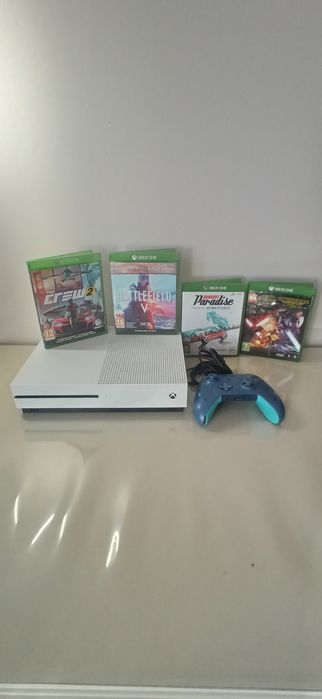 Xbox one s 1 TB + 4 gry + pad + kabel zasilający i hdmi
