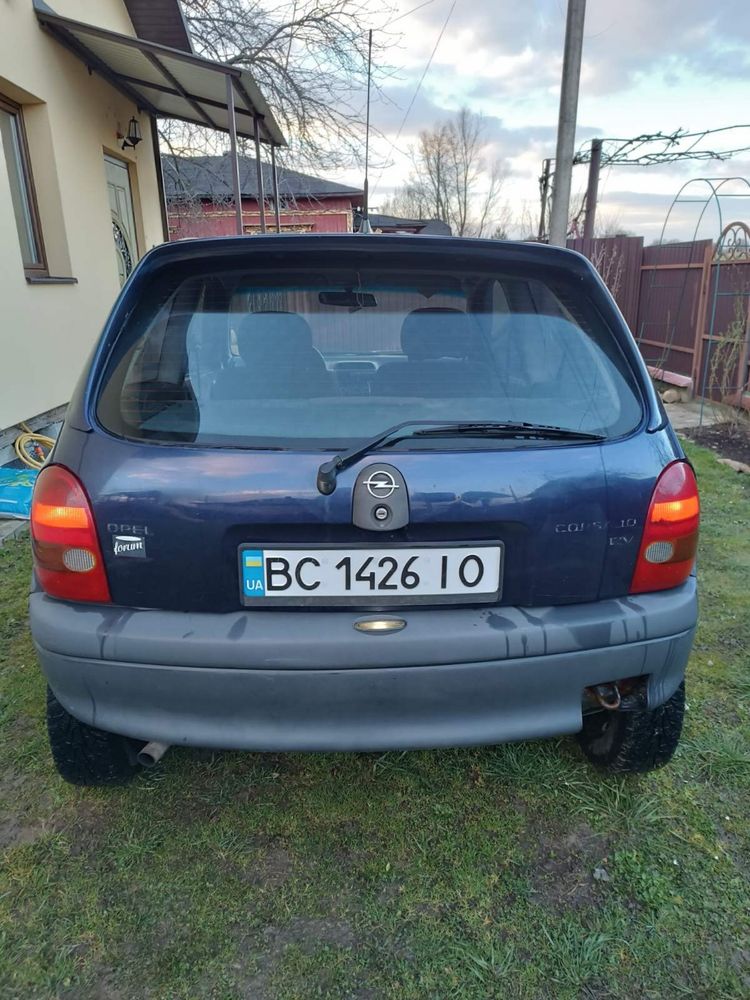 Opel Corsa 1.2 хечбек