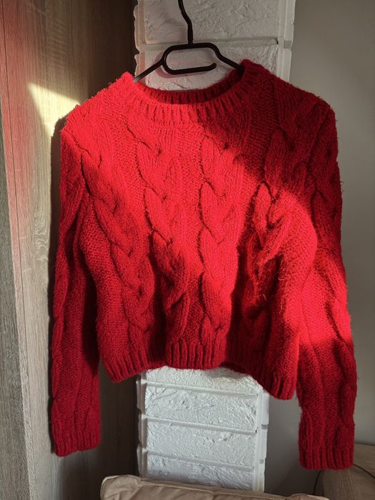 czerwony sweterek damski zara