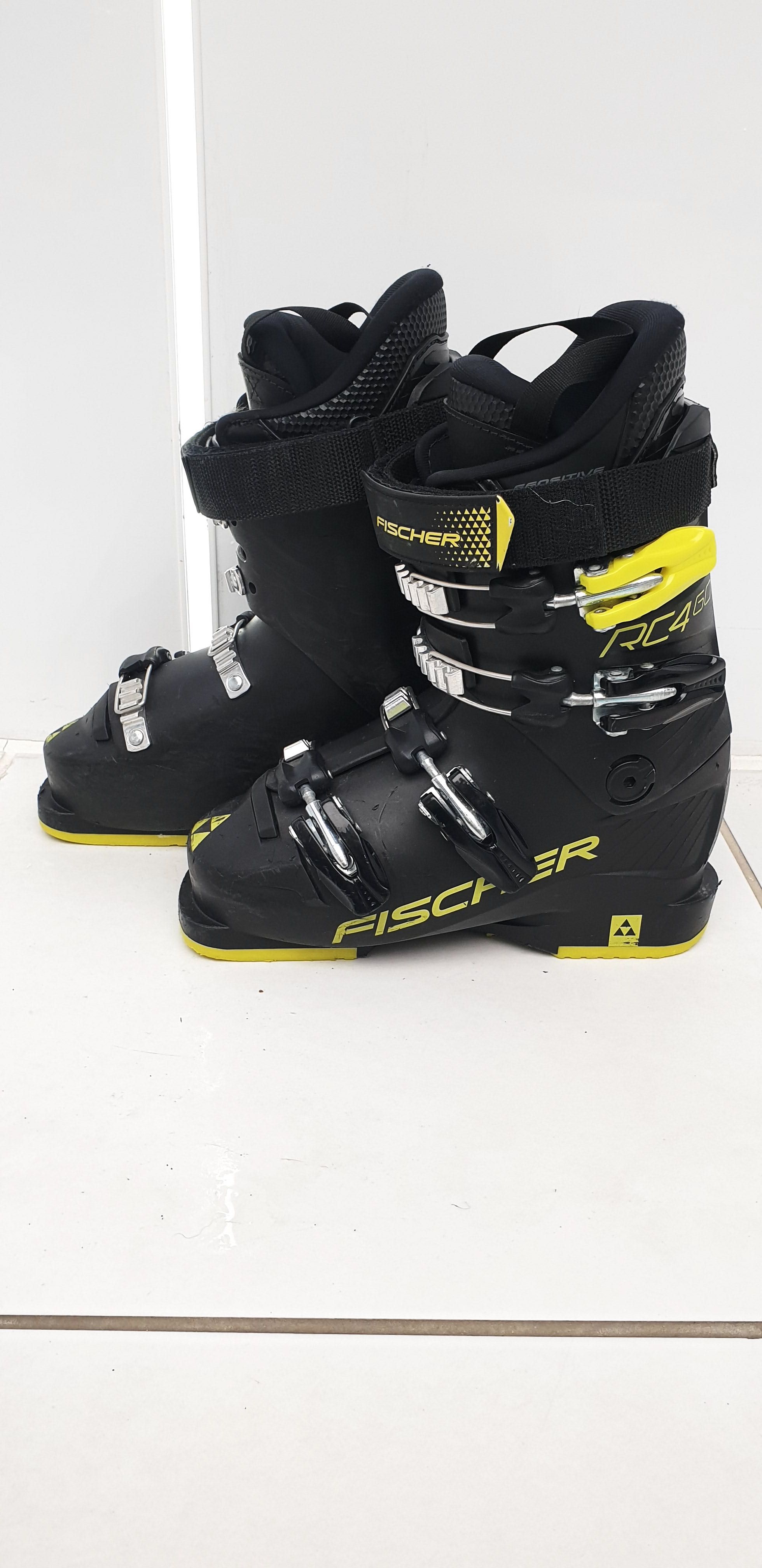 BUTY NARCIARSKIE FISCHER RC4 60 JR  22/22.5 (ski boots).