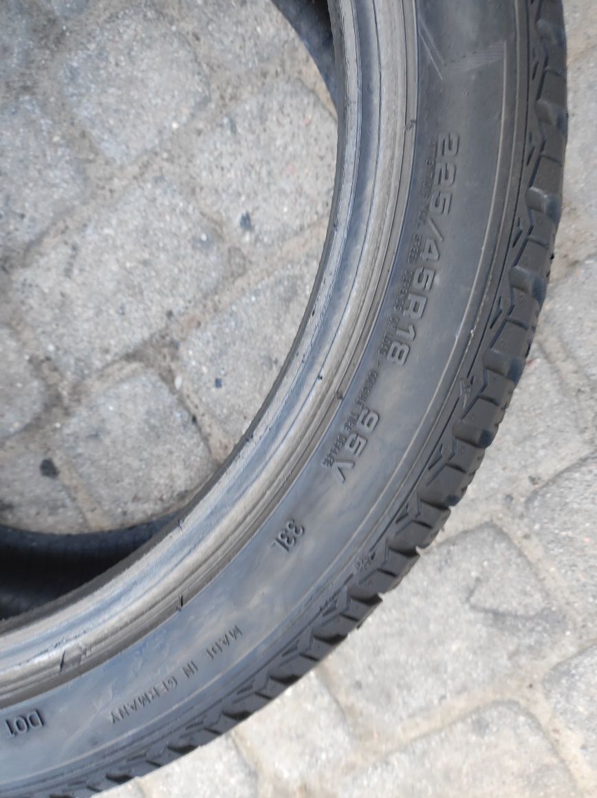 225.45.18 jedna opona Goodyear Ultra Grip 8