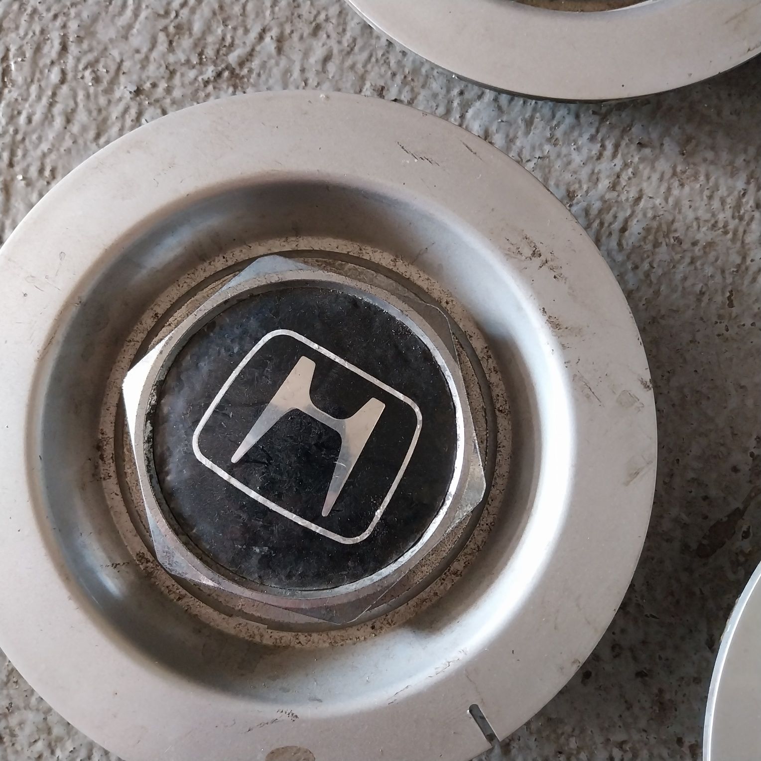 Dekielki - Kołpaczki Honda