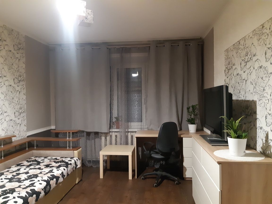 Титова, 16 больница, пр. Б. Хмельницкого, А. Поля, посуточно квартира