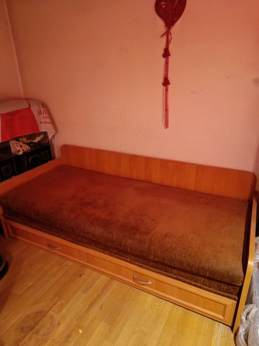 Tapczan z możliwością spania