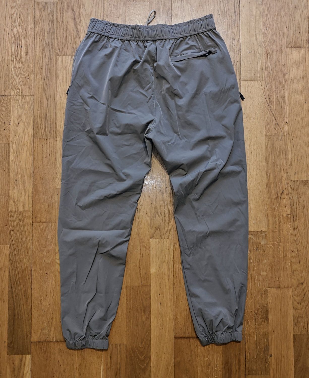 Męskie świetne spodnie The North Face rozmiar M stan bardzo dobry+