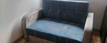 Rozkładany sofa plamoodporna.