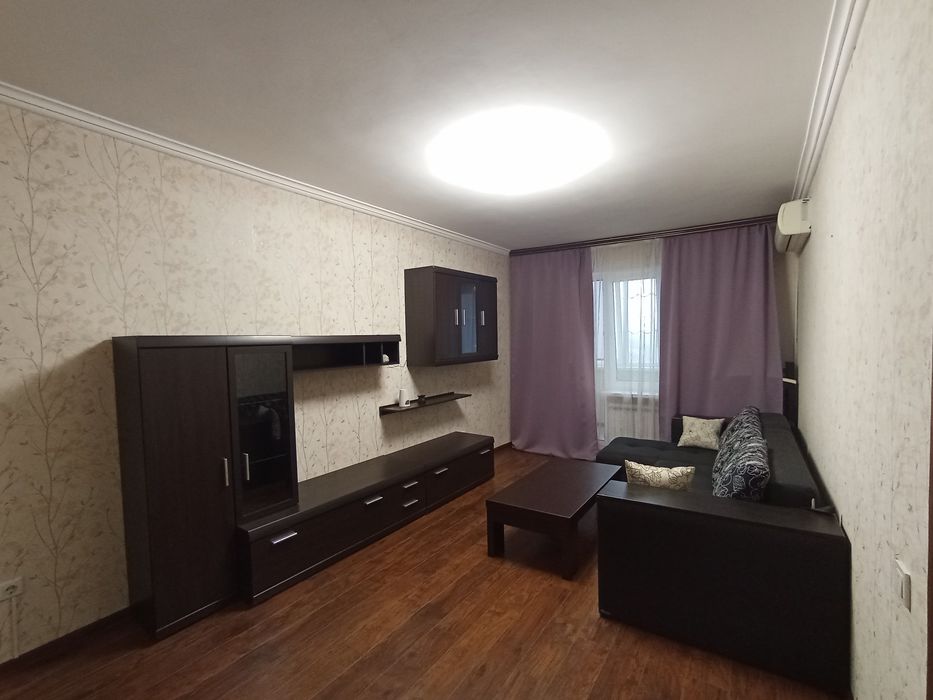 Здам в довгострокову оренду 2-х к.квартиру на Семена Палія.