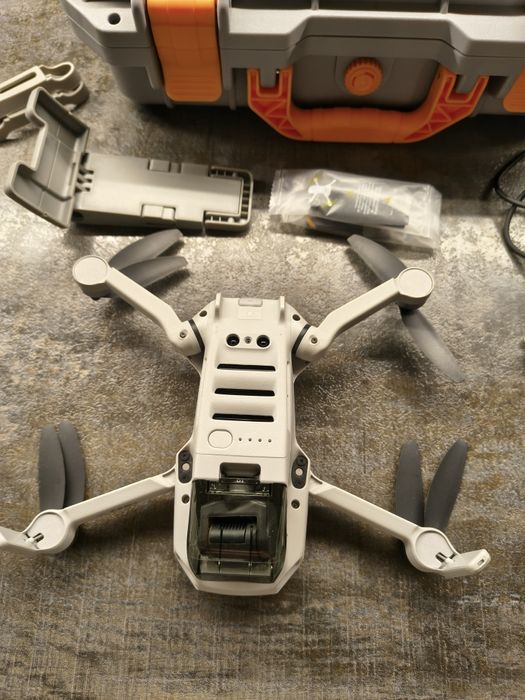 Dron dji mini 2 se  gwarancja dji care