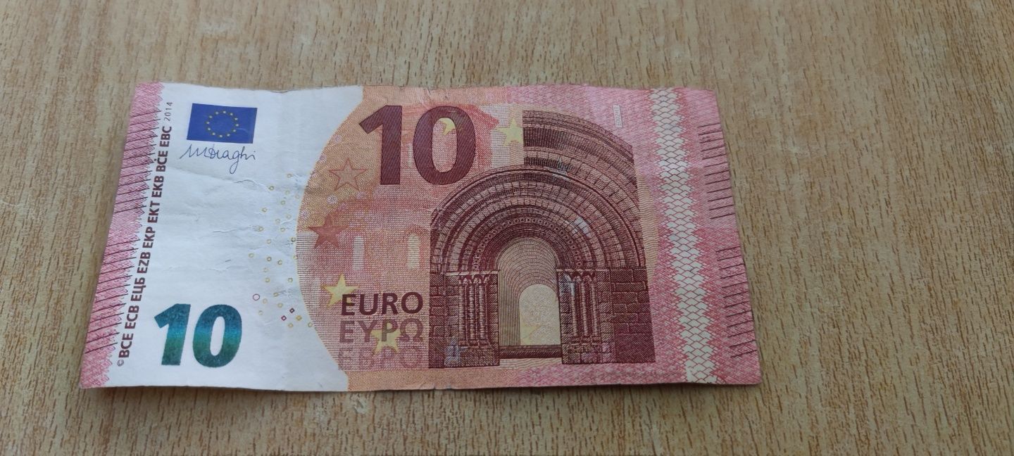 Nota 10€ com erro rara