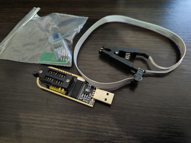 Багатофункціональний USB-програматор CH341A + кліпса для програмування