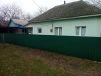 Продається будинок в центрі Березному
