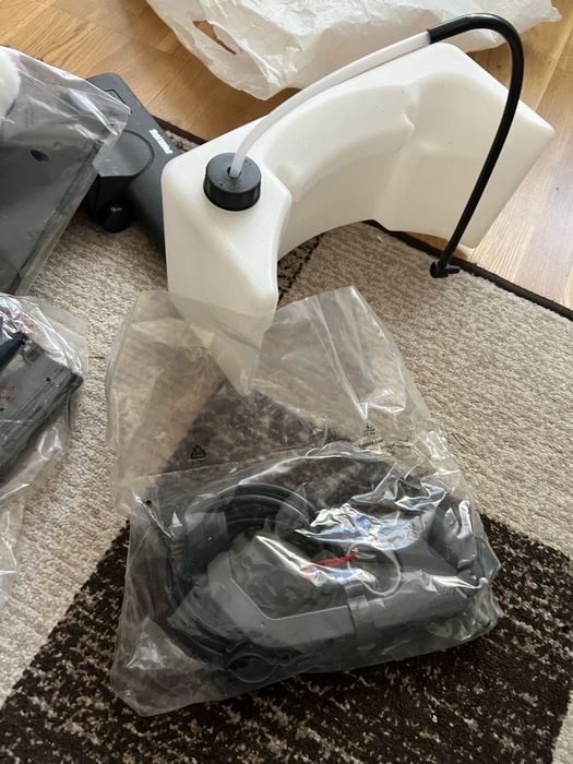 Продам отличный  моющий пылесос полный комплект Philips triathlon 2000