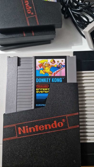 Consola Nintendo NES com jogos