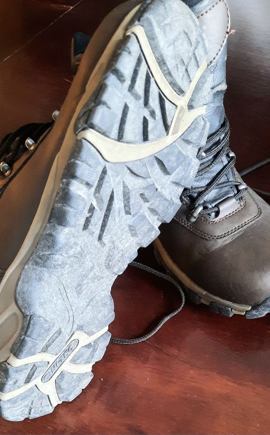 Botas Hi-Tec como novas