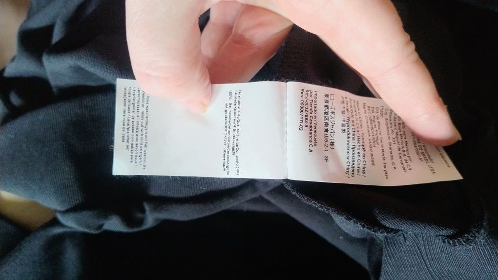 Czarna bluza bez kaptura plus size . Hugo Boss