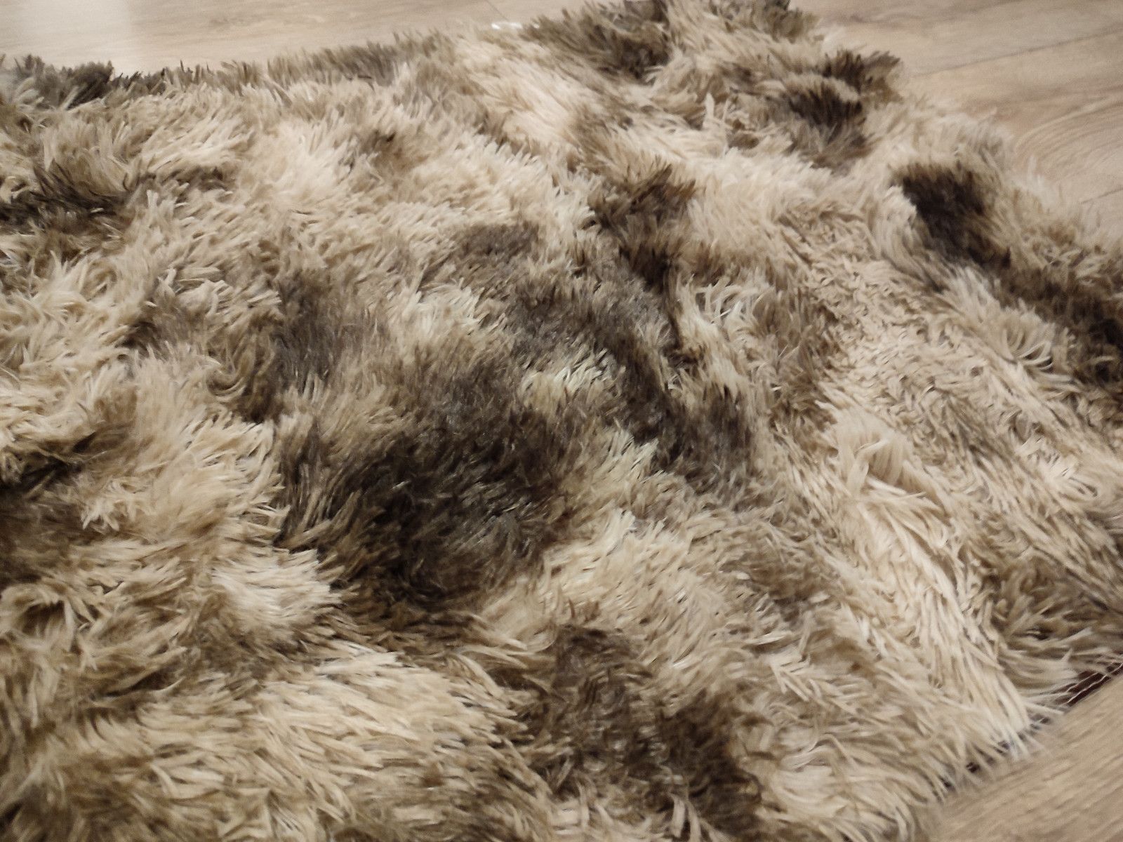 Nowy brązowy dywan puszysty 60x120 cm