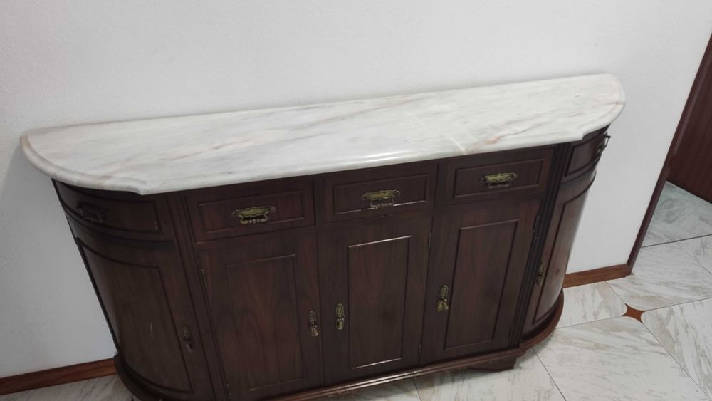 Armário de corredor