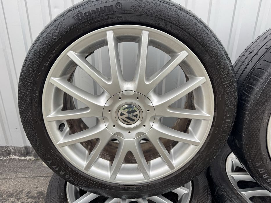 Комплект дисків в сборі 225/45 R17 VW