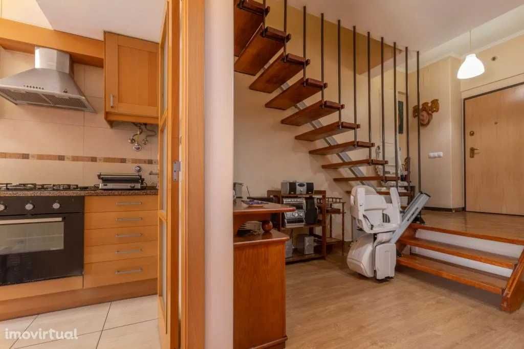T 4 Duplex Olivais
