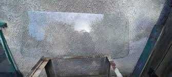 Заднє скло до ВАЗ ( кальонка ) повністю ціле