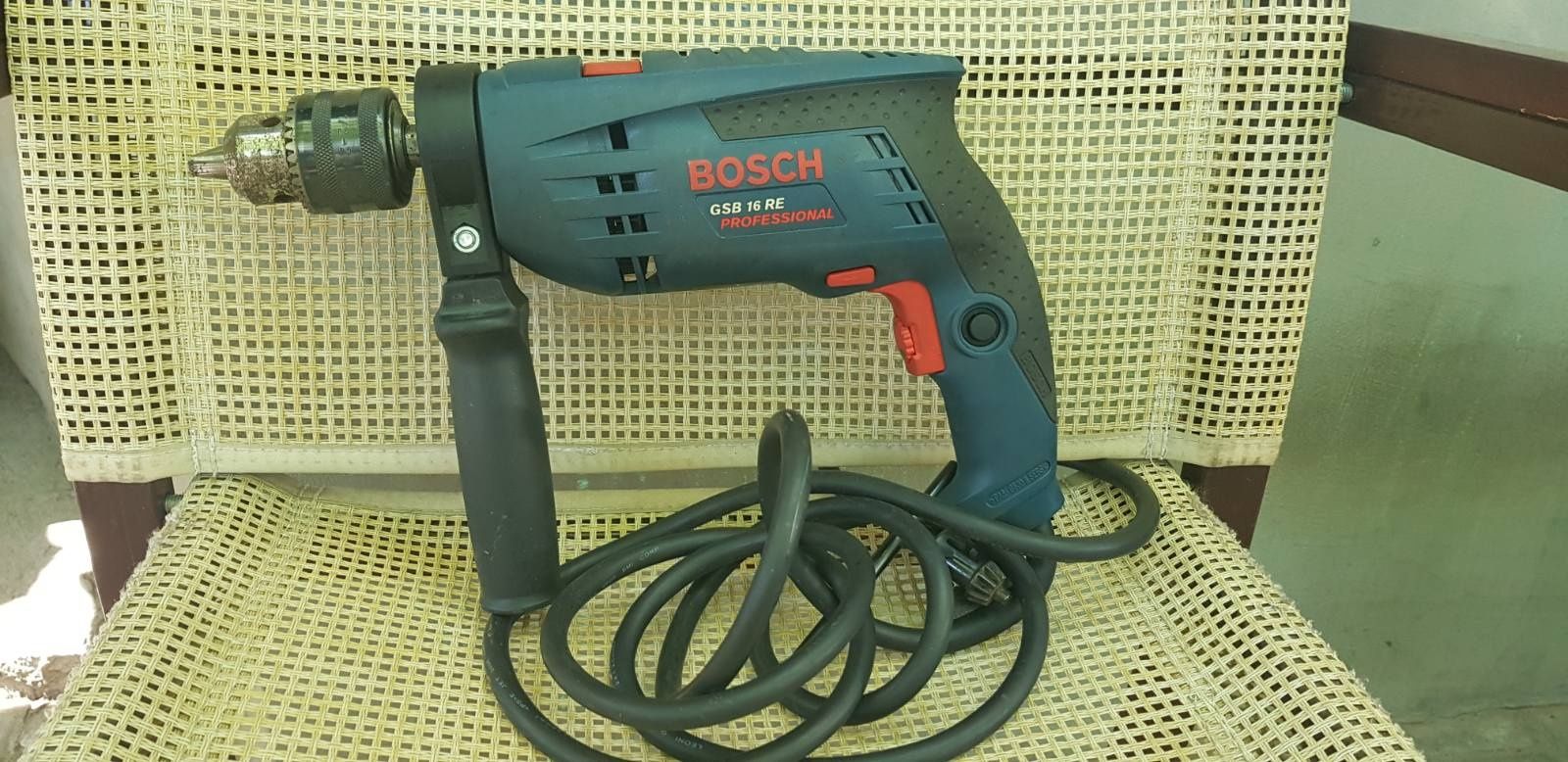 Дрель Bosch GSB 16 RE