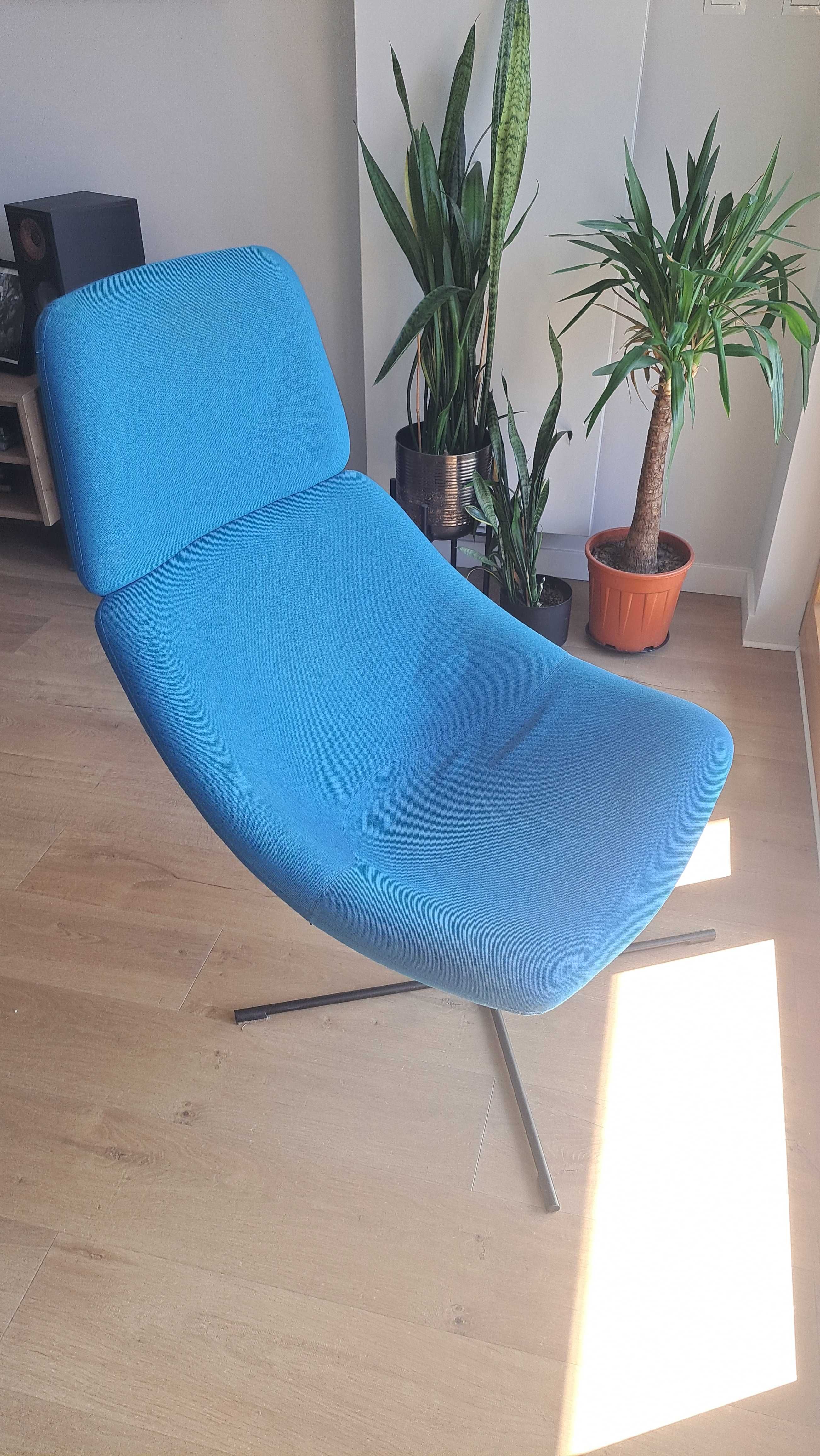 Fotel design niebieski Noti