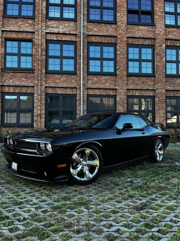 Dodge Challenger RT 5.7 hemi manual !