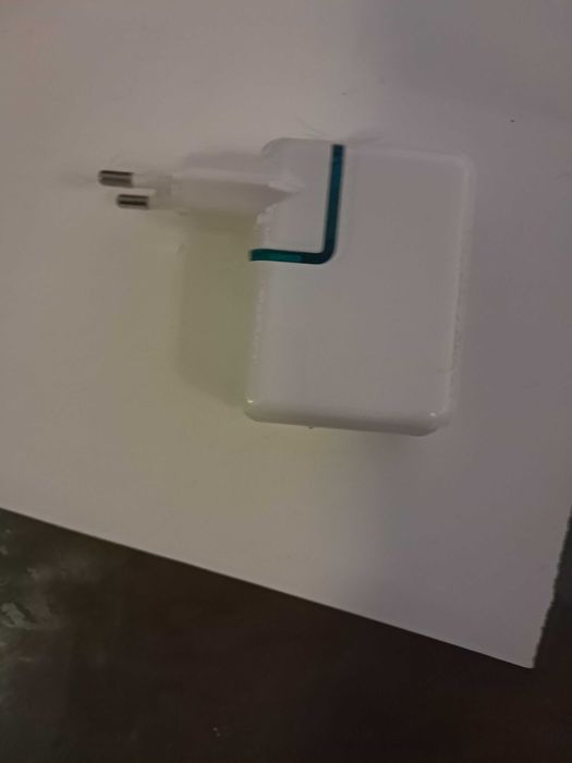 hahnel- magic travel charger model s/n ups01