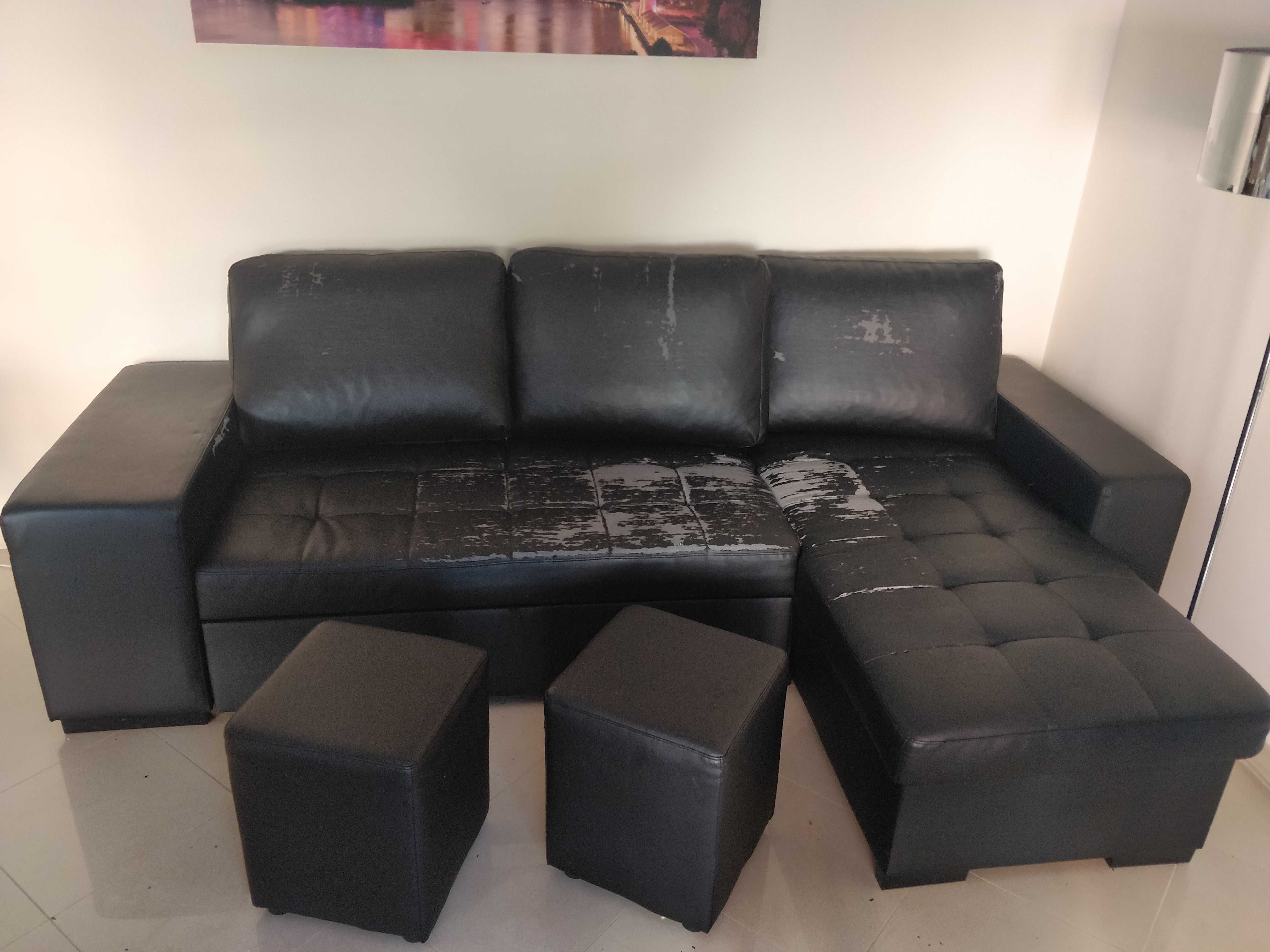 Chaise Long Conforama com dois pufs extensível a cama