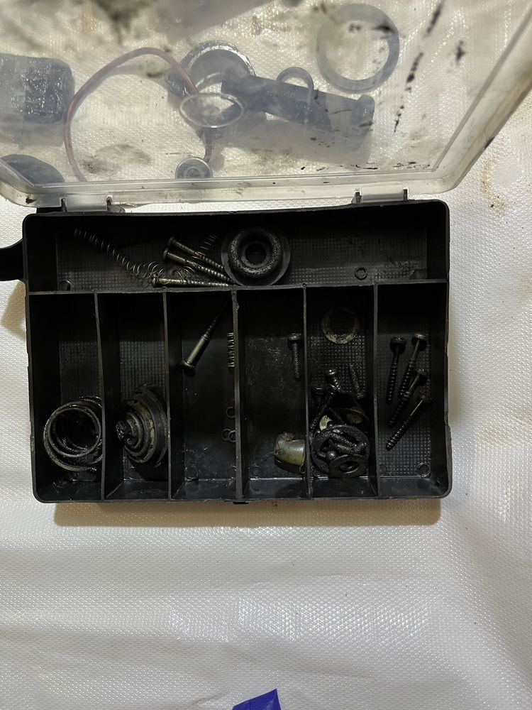 młotowiertarka DeWALT D25113 na części