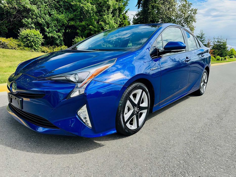 Toyota Prius      2016