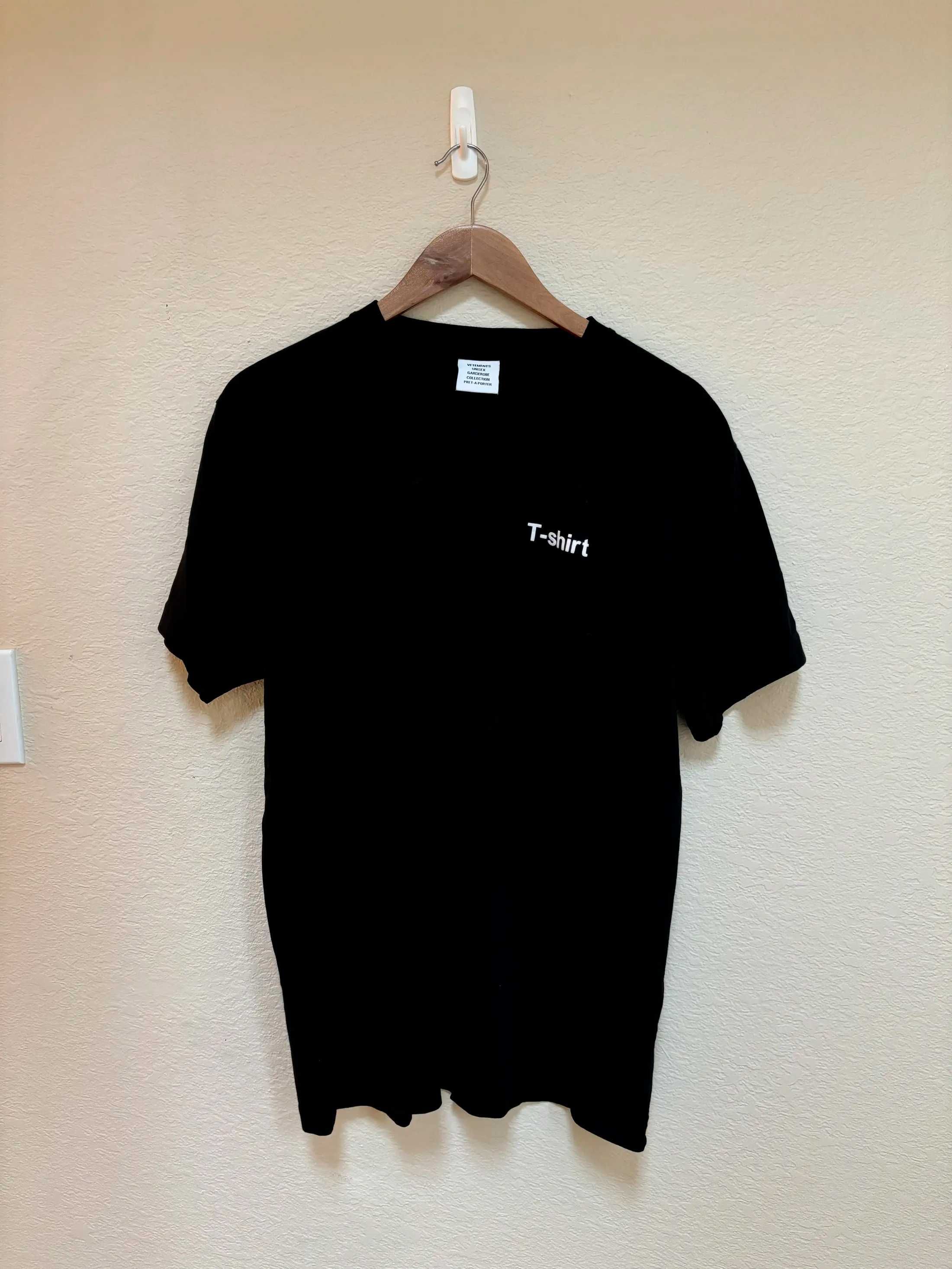 Футболка vetements