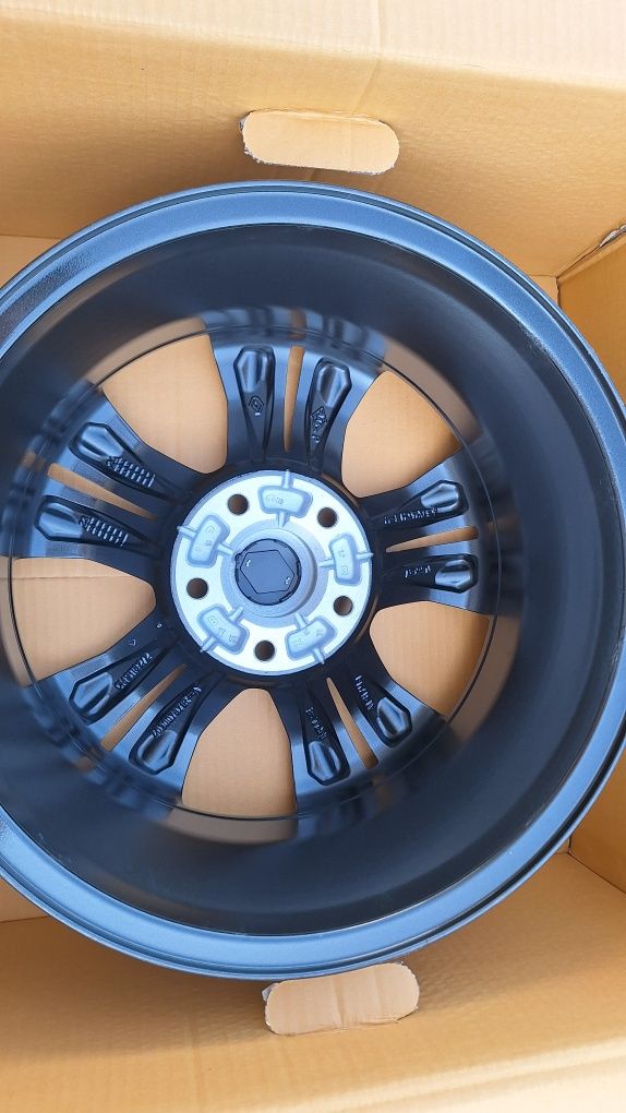 Nowe Alufelgi 5x114,3 R16 Renault Trafic Megane Vivaro Kadjar Duster