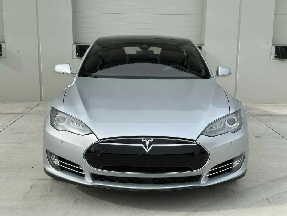 Tesla Model S 85      2014
