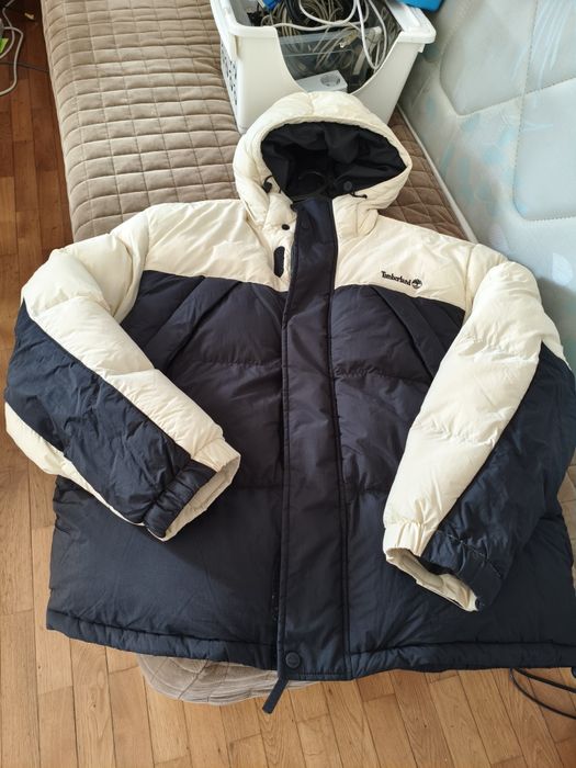 Kispo de cor beje e preto da marca Timberland