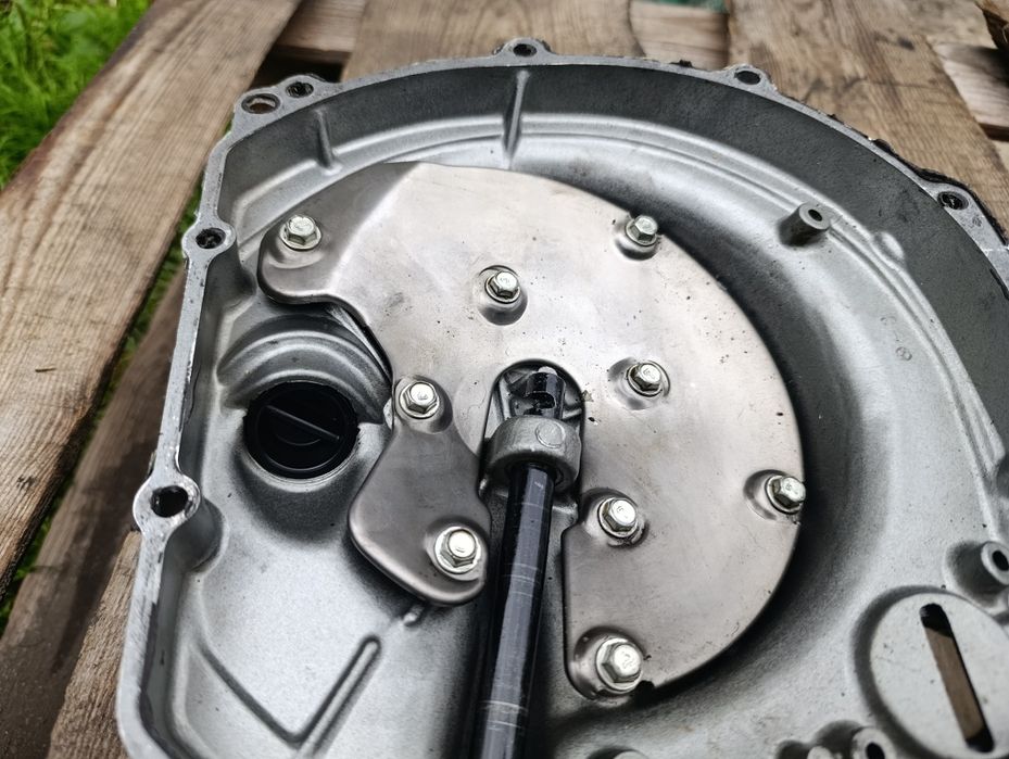 Dekiel Kawasaki ZZR 600 sprzęgła pokrywa misa kapa olejowa obudowa B3