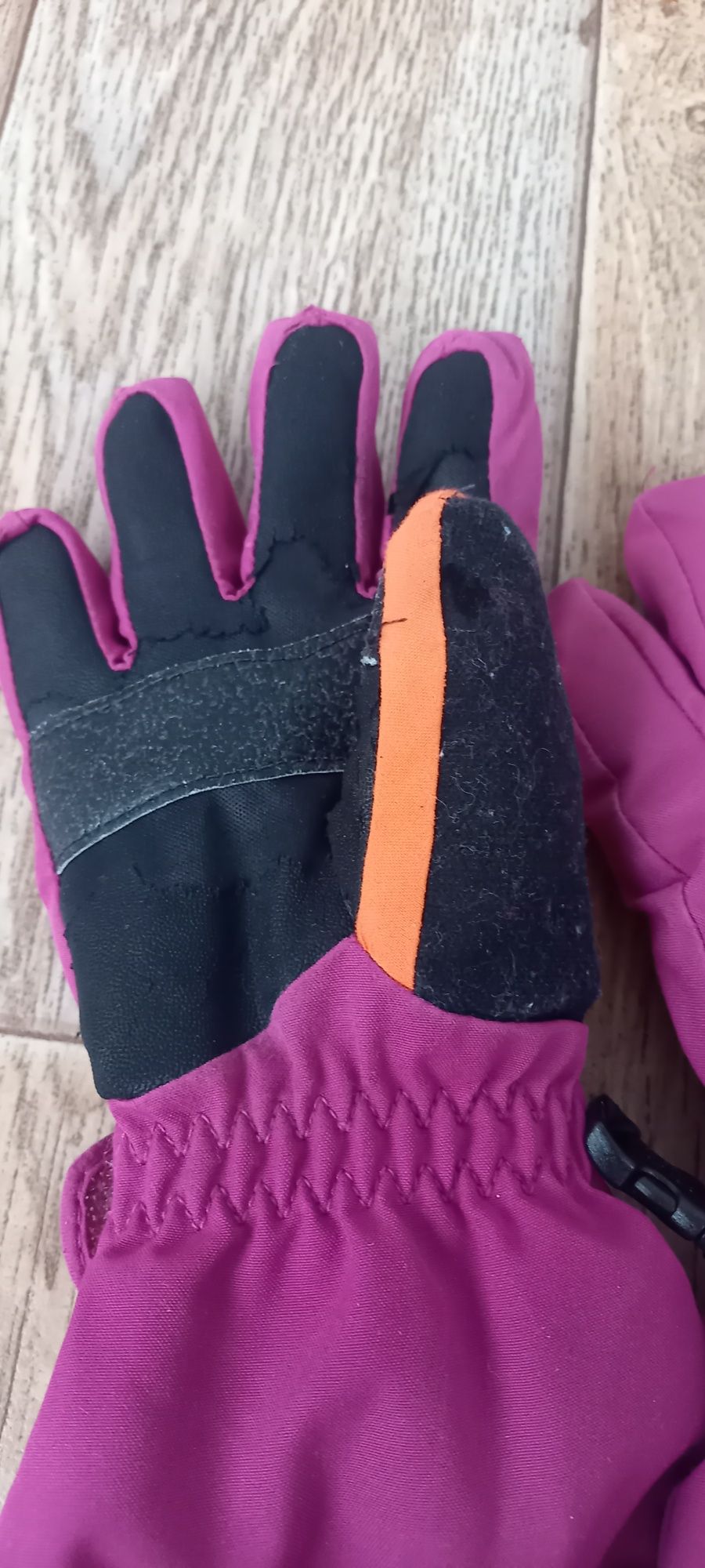 Зимние детские перчатки