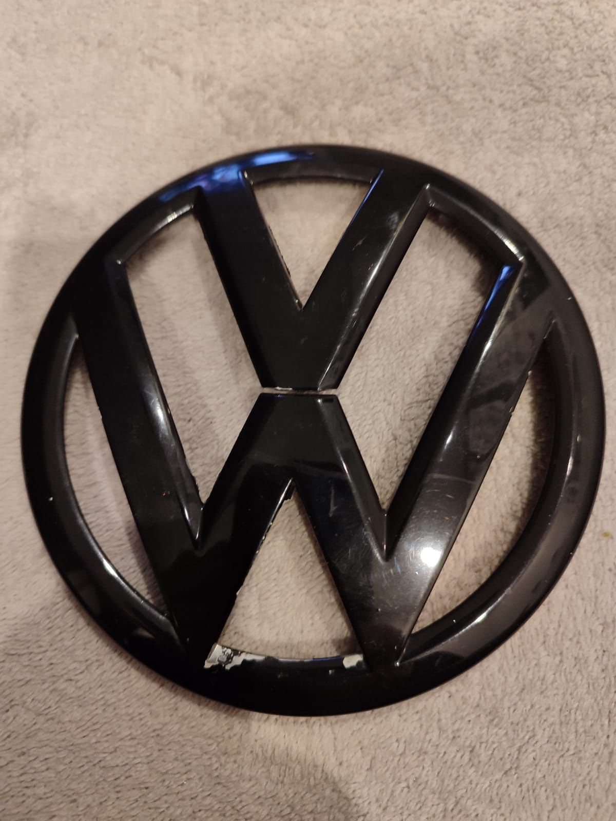 VW Golf VII 7 Volkswagen emblemat znaczek logo przód oryginał OEM 13,5