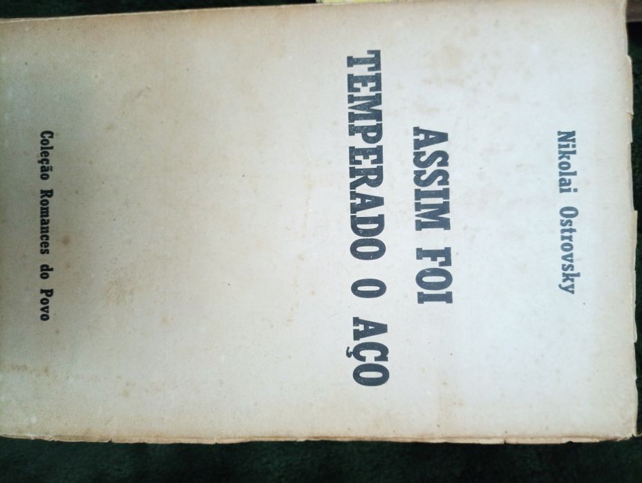 5 LIVROS  politicos muito antigos	Coleção Romances do Povo -1954-55